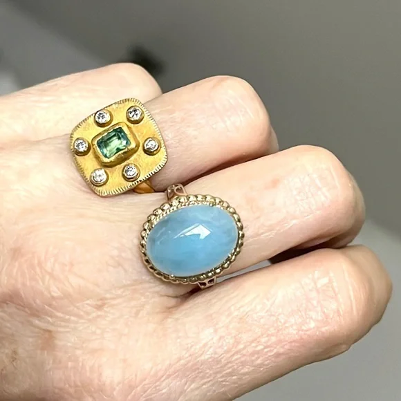14k- 5.39Ct Oval Aquamarine Cabochon ring